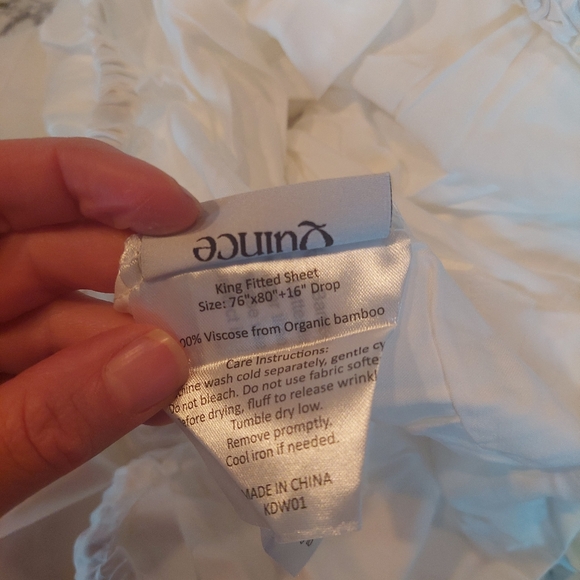 NWOT! Quince Organic Bamboo White Sheet & Pillowcases! Sz. King (964) - Picture 9 of 10